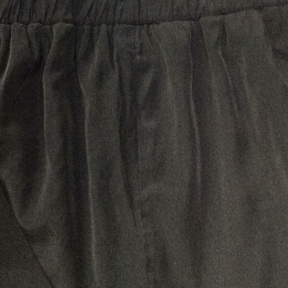 Urban Outfitters Silky black skirt with pockets - Picture 5 of 7